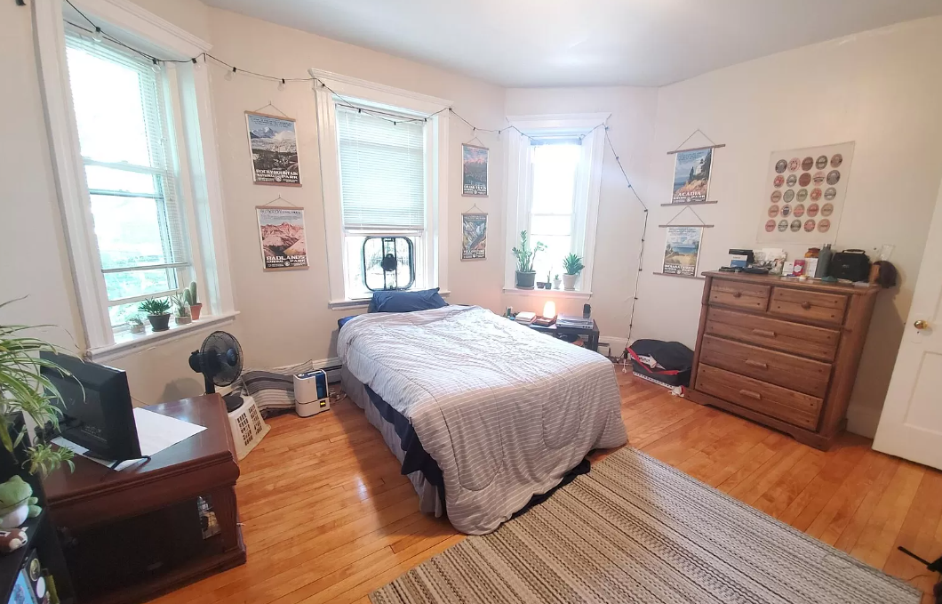 3 bed, 1 bath apartment for rent at 280 Brookline St Unit 3RR, Cambridgeport — photo 9 of 17
