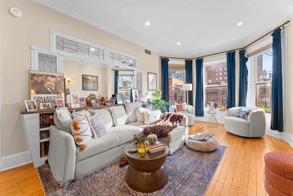1 bed, 1 bath apartment for rent at 280 Commonwealth Ave Unit 304, Back Bay — photo 3 of 27