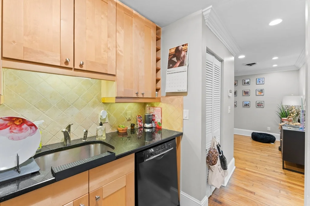 1 bed, 1 bath apartment for rent at 280 Commonwealth Ave Unit 304, Back Bay — photo 9 of 27