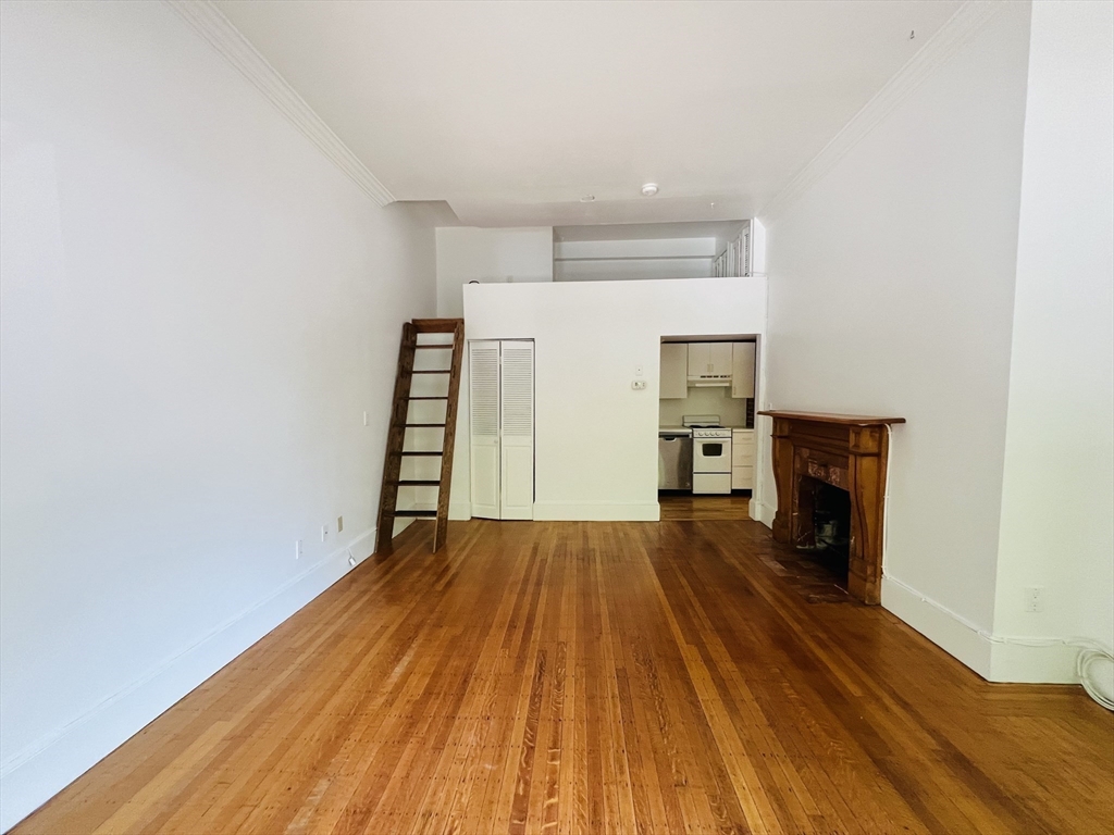 1 bed, 1 bath apartment for rent at 280 Commonwealth Unit 101, Back Bay — photo 7 of 15