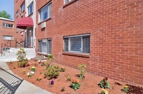 2 bed, 1 bath apartment for rent at 280 Corey Rd Unit 12A, Brighton — photo 11 of 12