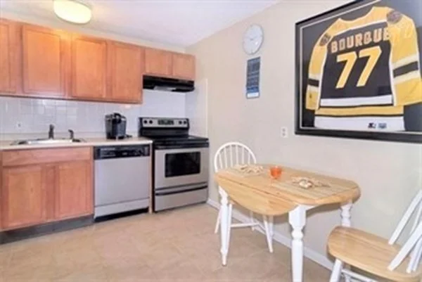 2 bed, 1 bath apartment for rent at 280 Corey Rd Unit 12A, Brighton — photo 3 of 12