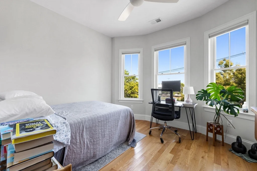2 bed, 2 bath apartment for rent at 280 E Eagle Unit 3, East Boston — photo 15 of 21
