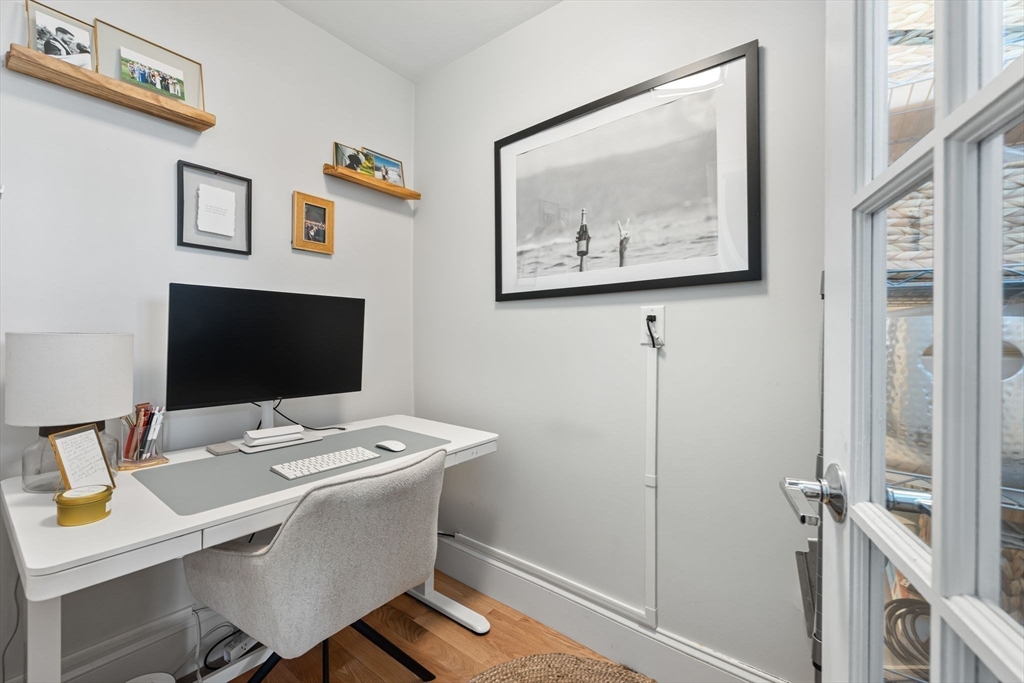 2 bed, 2 bath apartment for rent at 280 E Eagle Unit 4, East Boston — photo 16 of 19