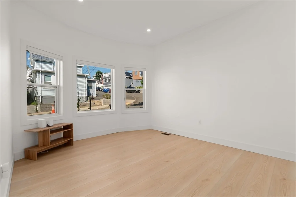 3 bed, 2 bath apartment for rent at 280 Endicott Ave Unit 1, Revere — photo 6 of 18