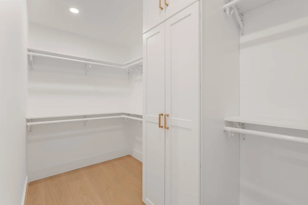 3 bed, 2 bath apartment for rent at 280 Endicott Ave Unit 1, Revere — photo 13 of 18