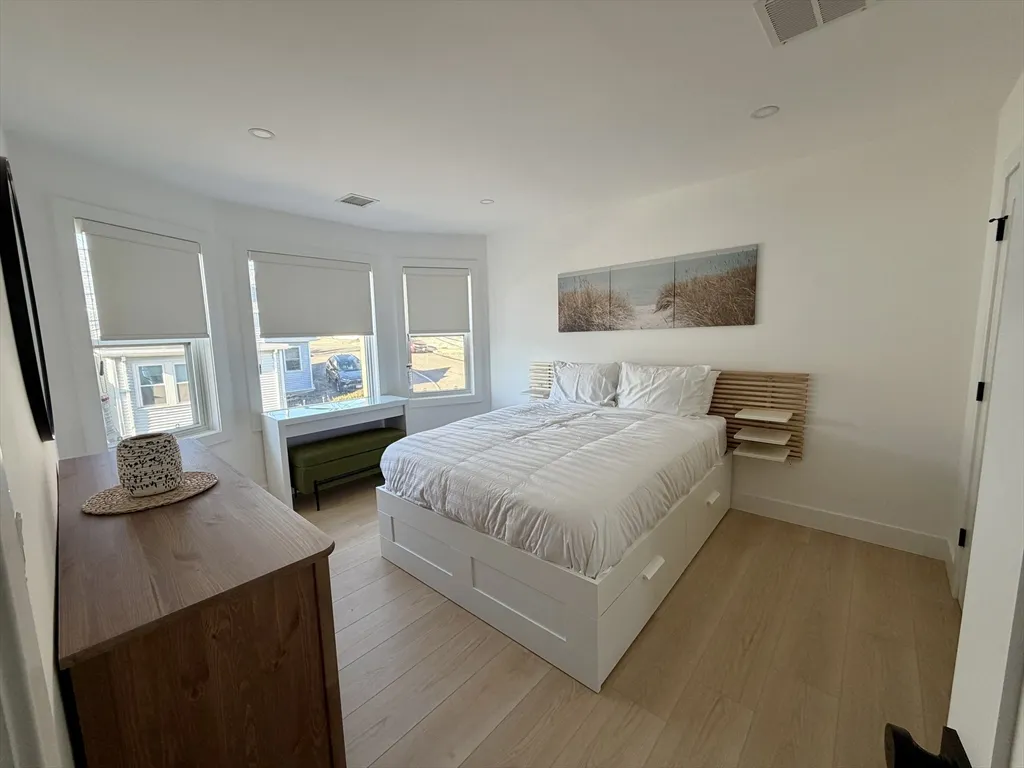 2 bed, 1 bath apartment for rent at 280 Endicott Ave Unit 2, Revere — photo 4 of 20