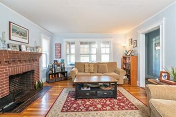 2 bed, 1 bath apartment for rent at 280 Furnance Brook Pkwa Unit 1, Quincy — photo 3 of 7