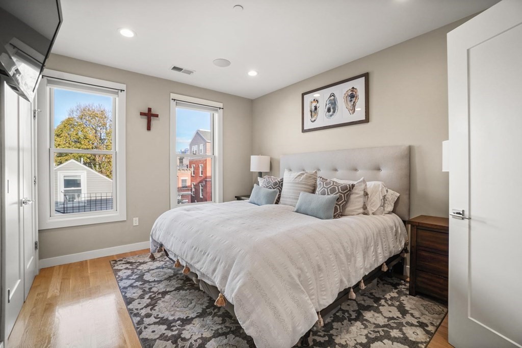 3 bed, 2 bath apartment for rent at 280 Gold St Unit 5, South Boston — photo 15 of 28
