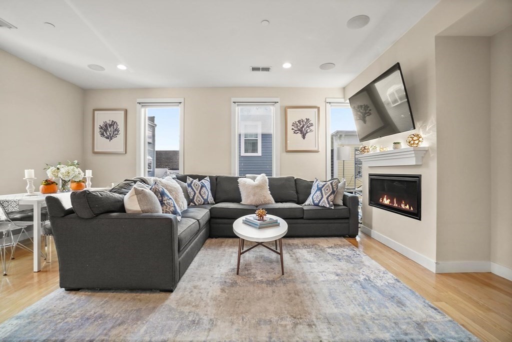 3 bed, 2 bath apartment for rent at 280 Gold St Unit 5, South Boston — photo 4 of 28