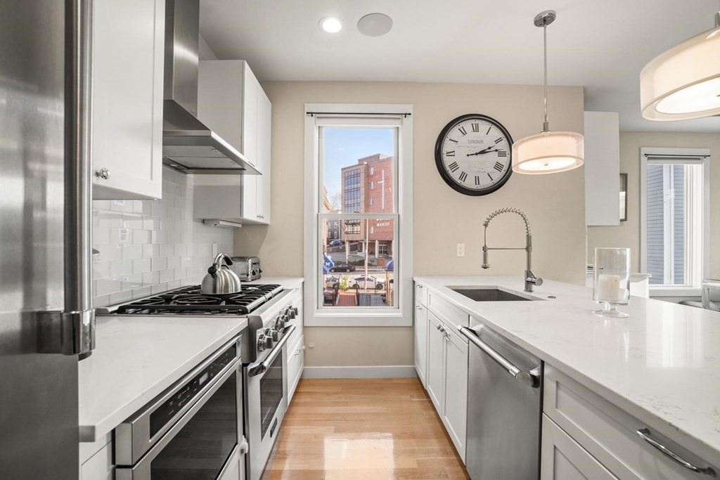 3 bed, 2 bath apartment for rent at 280 Gold St Unit 5, South Boston — photo 7 of 28