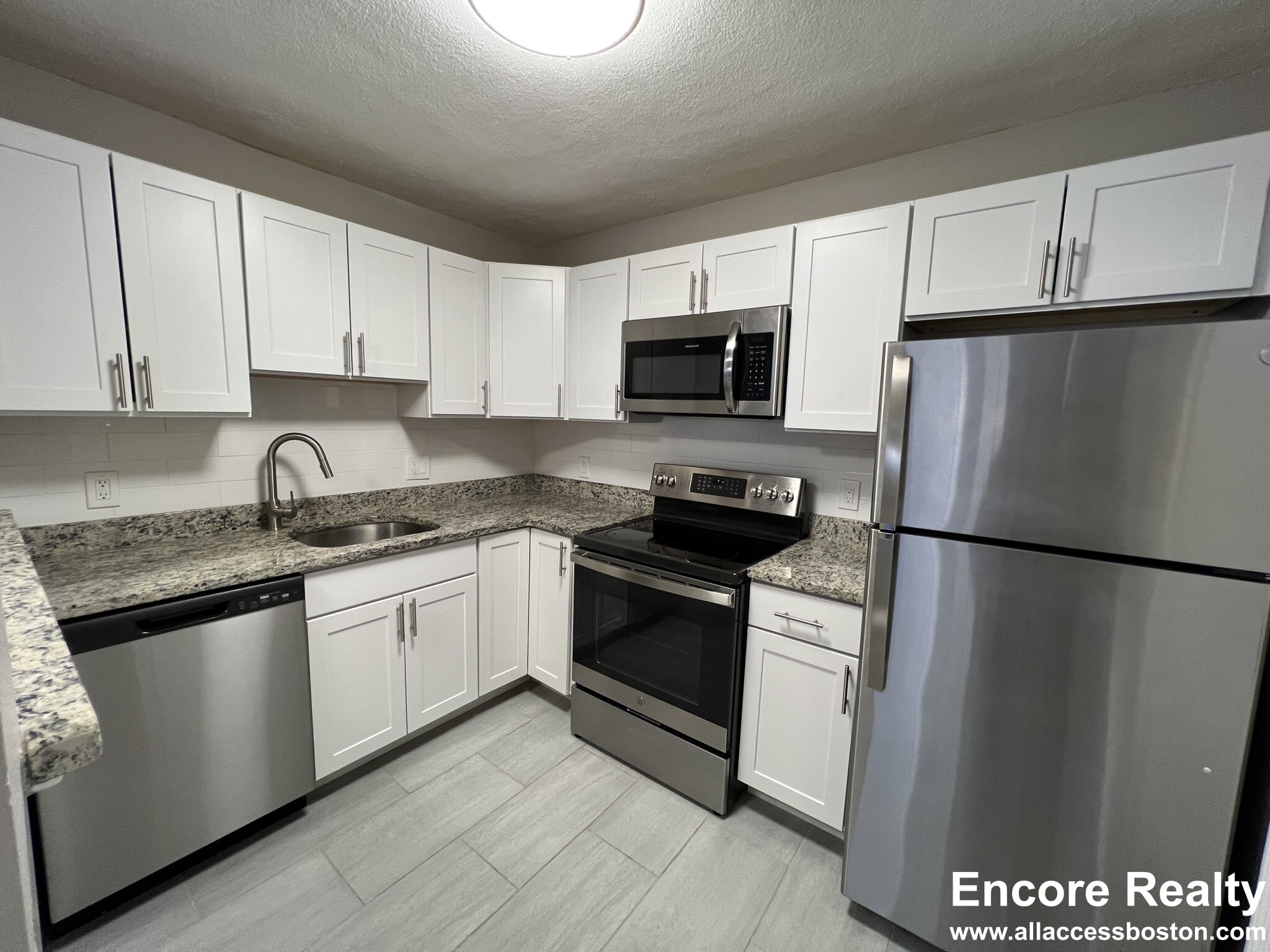2 bed, 1 bath apartment for rent at 280 Grove St Unit 1, Auburndale
