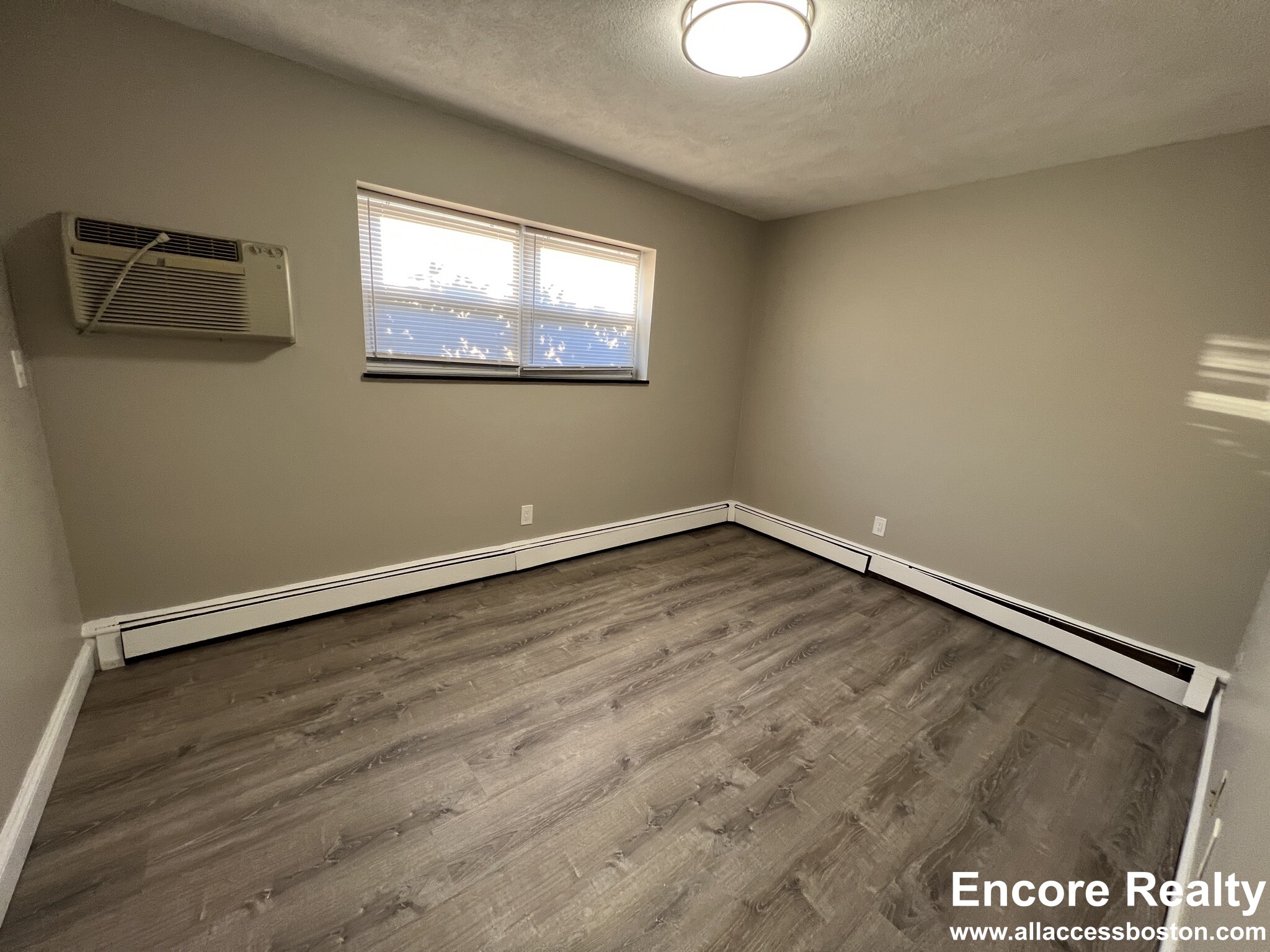 2 bed, 1 bath apartment for rent at 280 Grove St Unit 1, Auburndale — photo 11 of 12