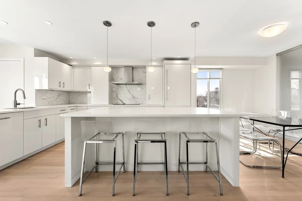 2 bed, 2 bath apartment for rent at 280 Harvard St Unit 5D, Harvard Square