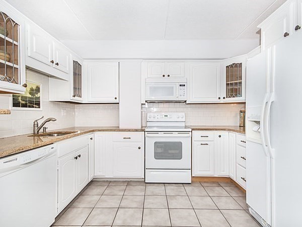 2 bed, 1 bath apartment for rent at 280 Harvard St Unit 6D, Central Square — photo 6 of 19