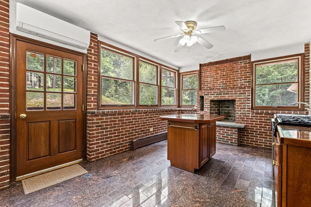 6 bed, 4+ bath apartment for rent at 280 High St Unit 280, Winchester — photo 9 of 42