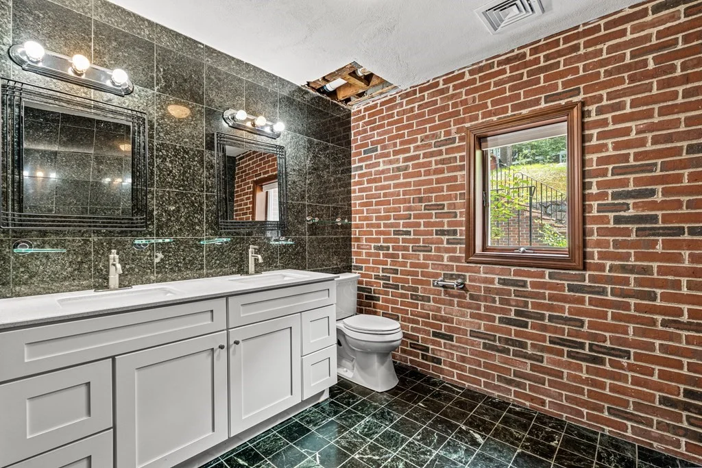 6 bed, 4+ bath apartment for rent at 280 High St Unit 280, Winchester — photo 37 of 42