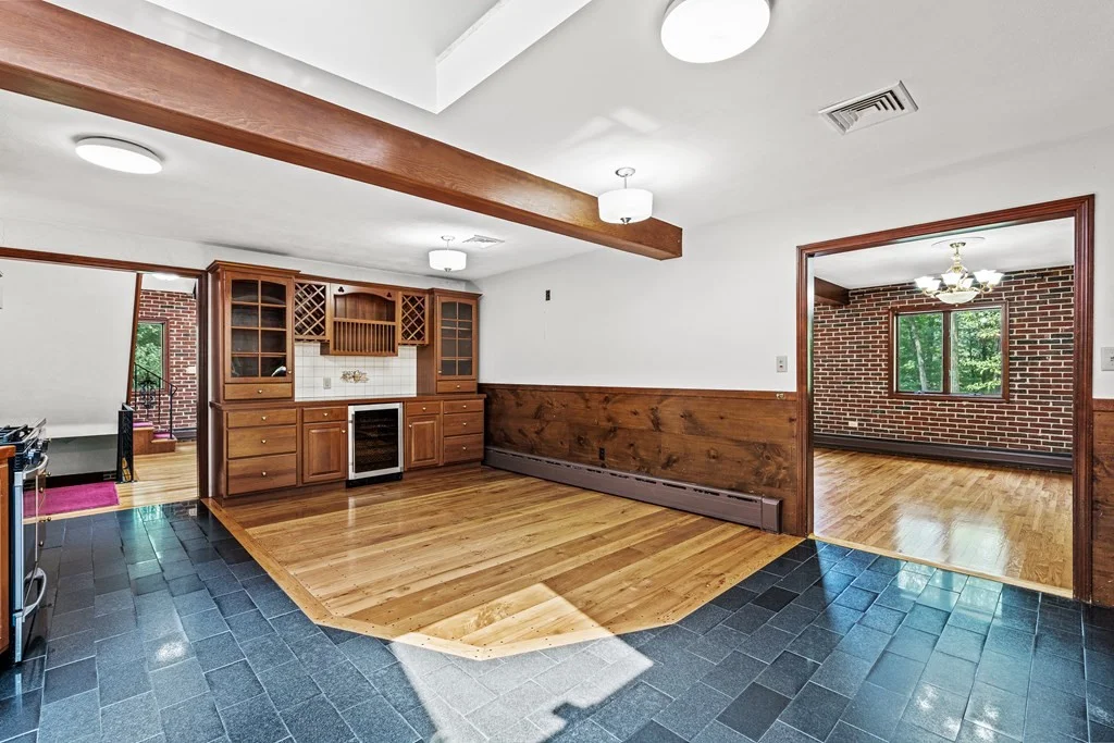 6 bed, 4+ bath apartment for rent at 280 High St Unit 280, Winchester — photo 17 of 42