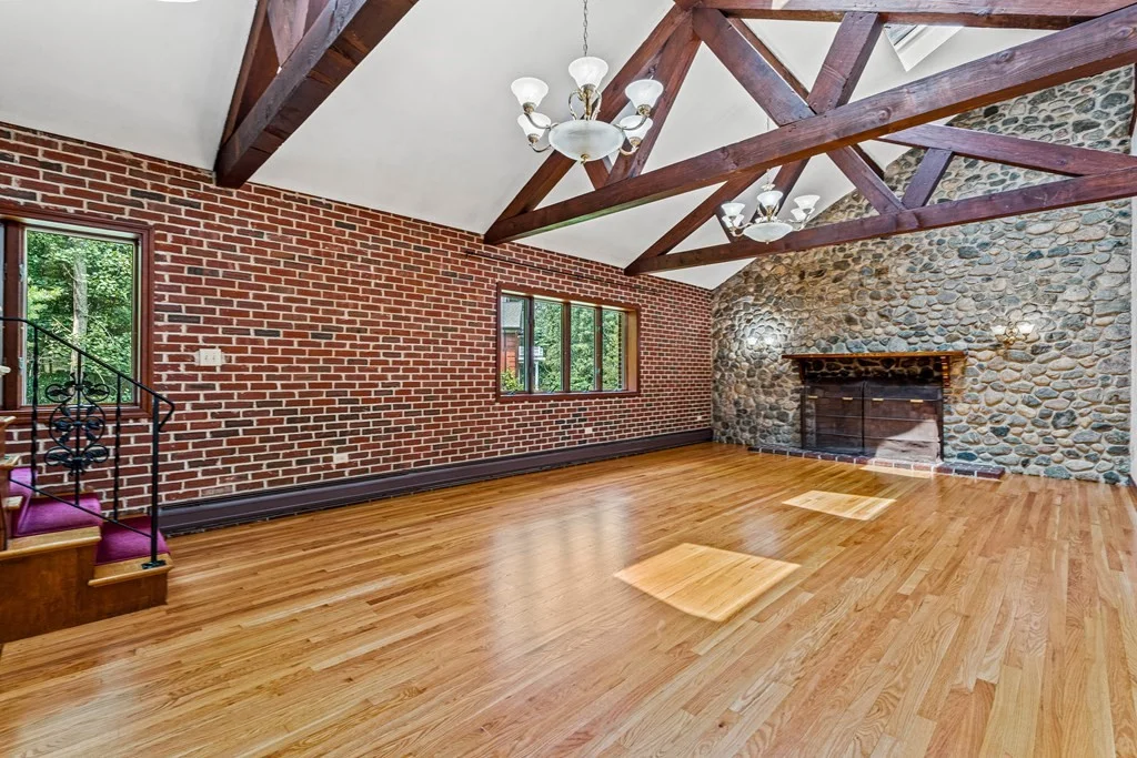 6 bed, 4+ bath apartment for rent at 280 High St Unit 280, Winchester — photo 2 of 42