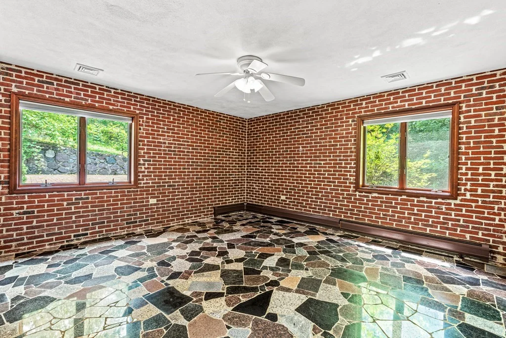 6 bed, 4+ bath apartment for rent at 280 High St Unit 280, Winchester — photo 35 of 42
