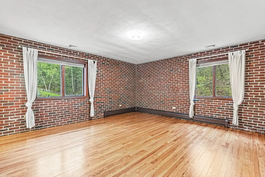 6 bed, 4+ bath apartment for rent at 280 High St, Winchester — photo 15 of 39