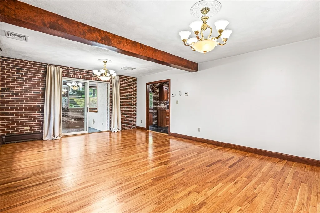 6 bed, 4+ bath apartment for rent at 280 High St, Winchester — photo 7 of 39