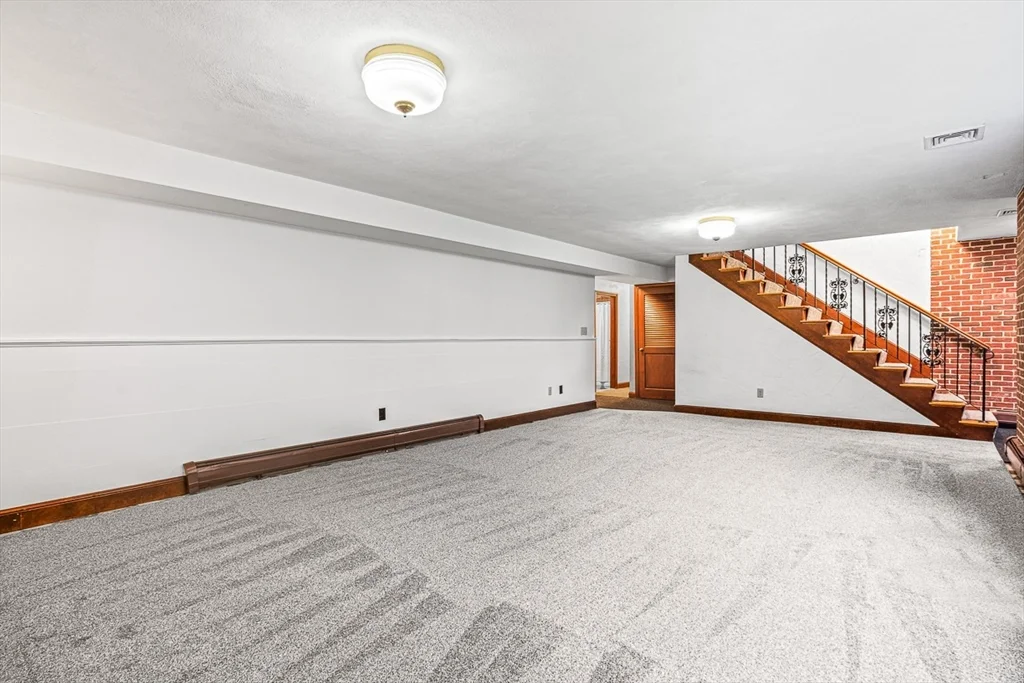 6 bed, 4+ bath apartment for rent at 280 High St, Winchester — photo 33 of 39