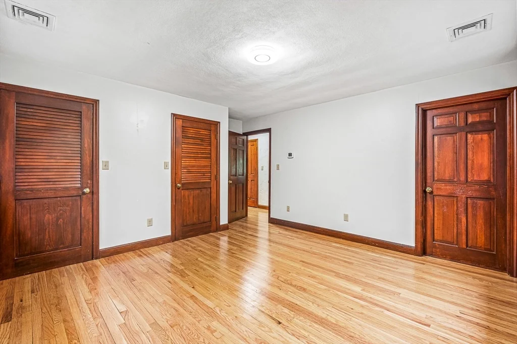 6 bed, 4+ bath apartment for rent at 280 High St, Winchester — photo 14 of 39