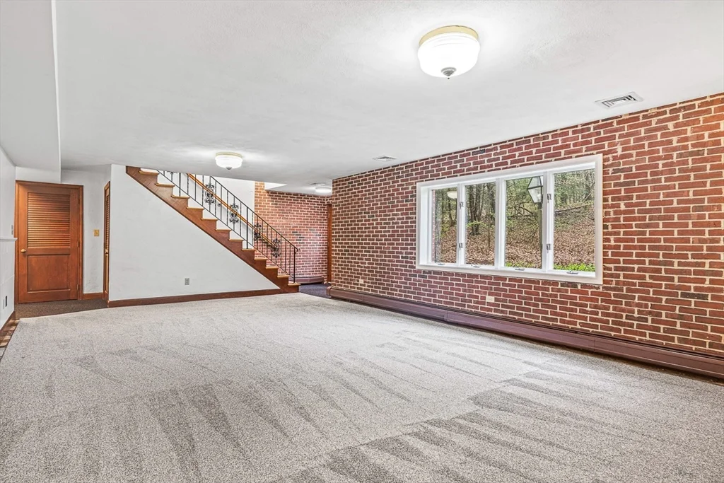 6 bed, 4+ bath apartment for rent at 280 High St, Winchester — photo 34 of 39