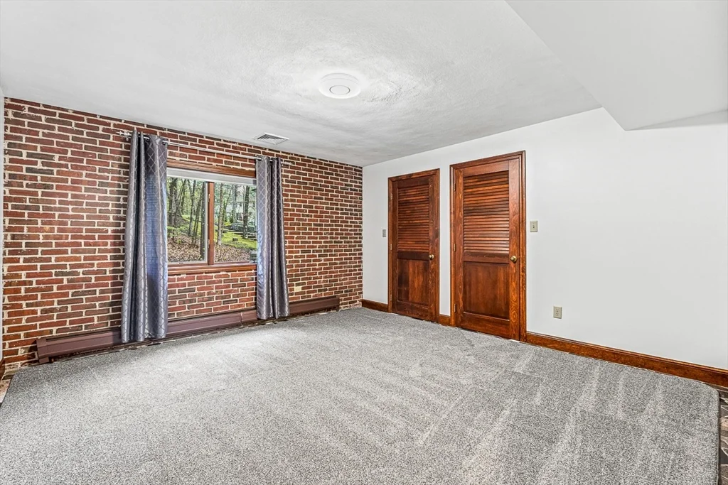 6 bed, 4+ bath apartment for rent at 280 High St, Winchester — photo 25 of 39