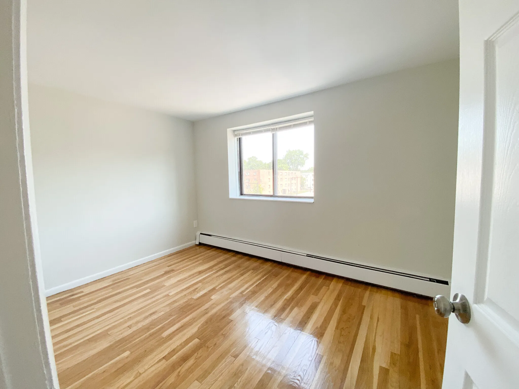 2 bed, 1 bath apartment for rent at 280 Hyde Park Ave Unit 1, Jamaica Plain — photo 3 of 6