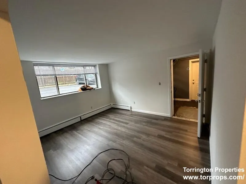 1 bed, 1 bath apartment for rent at 280 Hyde Park Ave Unit 3, Jamaica Plain