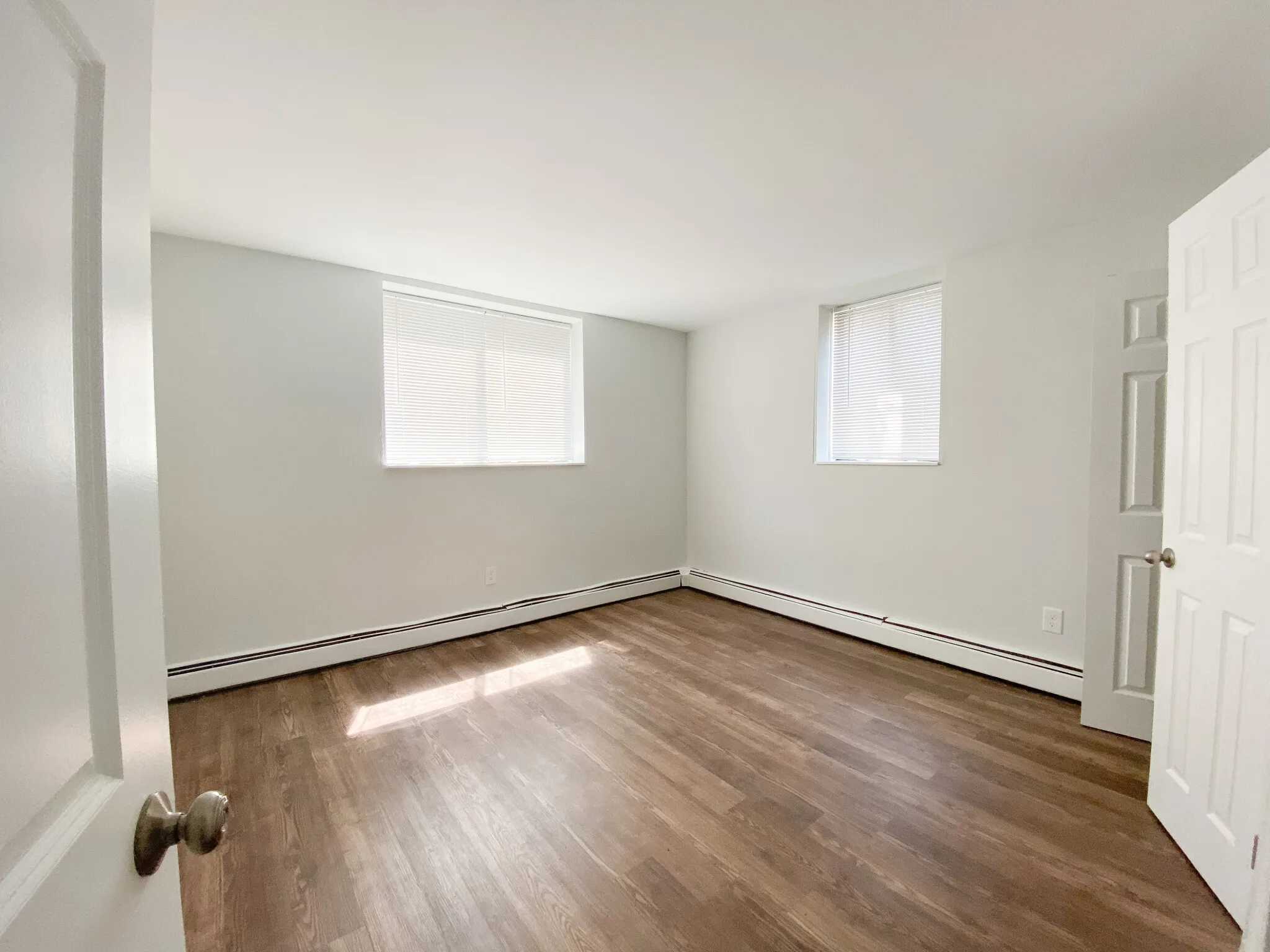 2 bed, 1 bath apartment for rent at 280 Hyde Park Ave Unit 4, Jamaica Plain — photo 4 of 5