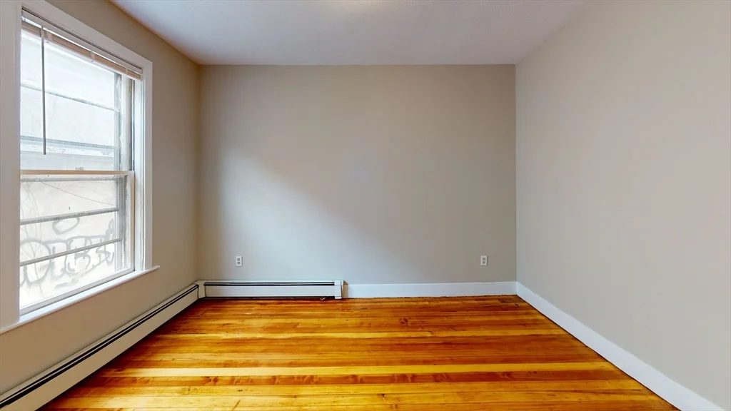 3 bed, 1 bath apartment for rent at 280 Mcgrath Highway Unit 1, Union Square — photo 5 of 8