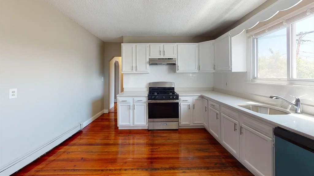 3 bed, 1 bath apartment for rent at 280 Mcgrath Highway Unit 2, Union Square — photo 2 of 8
