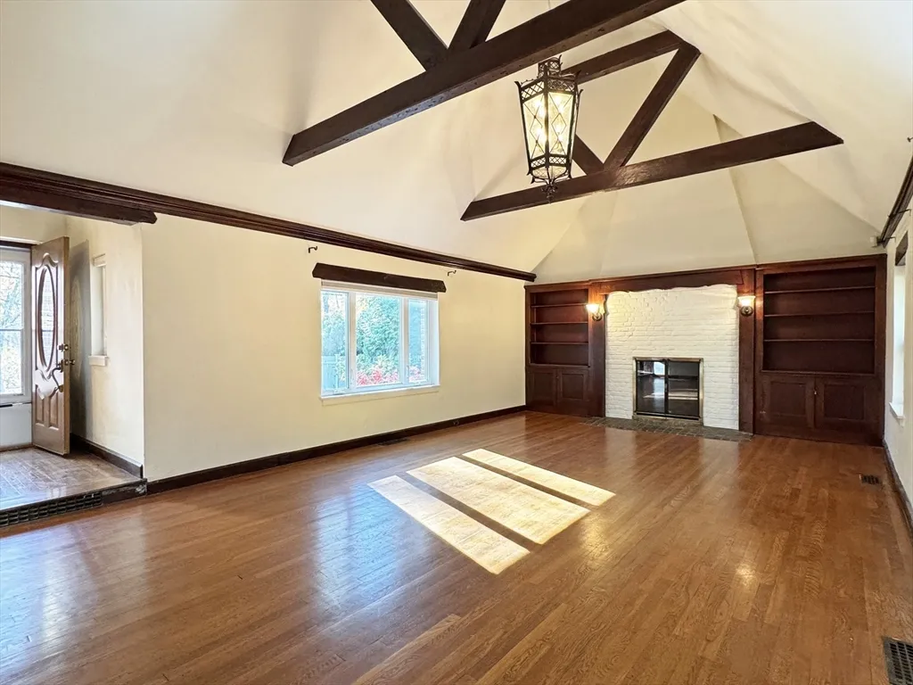 3 bed, 2 bath apartment for rent at 280 Quinobequin Rd, Waban — photo 13 of 31