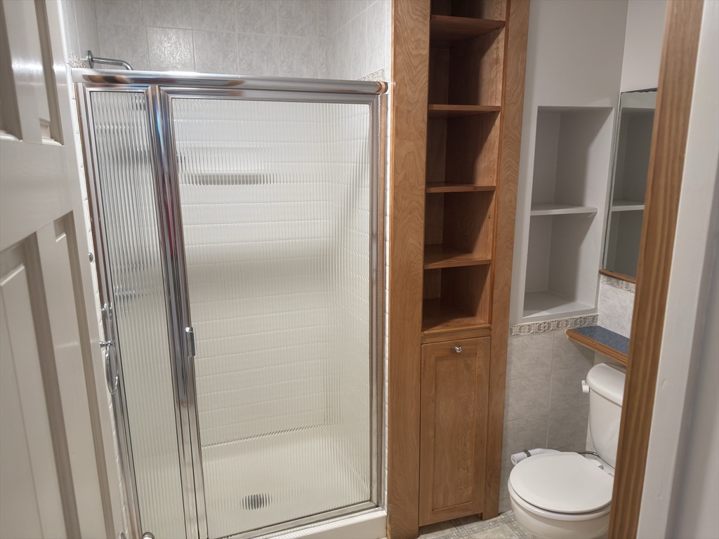 2 bed, 1 bath apartment for rent at 280 Village St Unit J1, Medway — photo 15 of 19