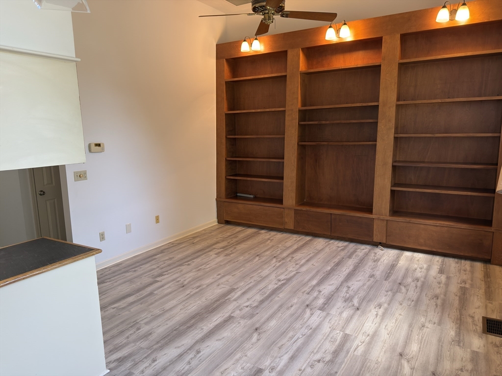2 bed, 1 bath apartment for rent at 280 Village St Unit J1, Medway — photo 3 of 19
