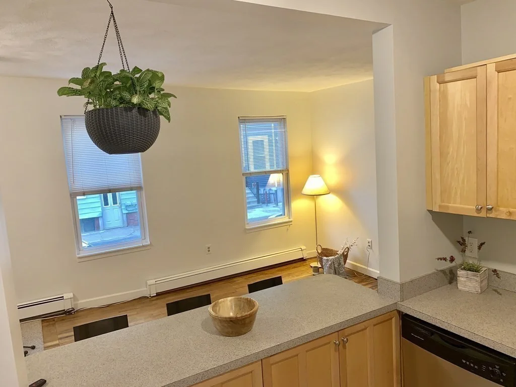 3 bed, 1 bath apartment for rent at 280 Western Ave Unit 1, Riverside — photo 2 of 15