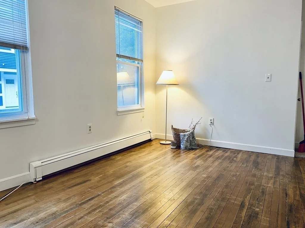 3 bed, 1 bath apartment for rent at 280 Western Ave Unit 1, Riverside — photo 5 of 15