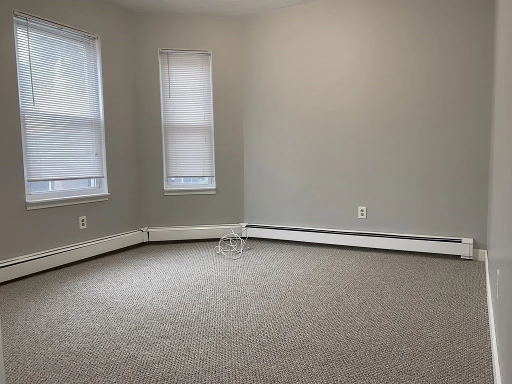 3 bed, 1 bath apartment for rent at 280 Western Ave Unit 1, Riverside — photo 9 of 15