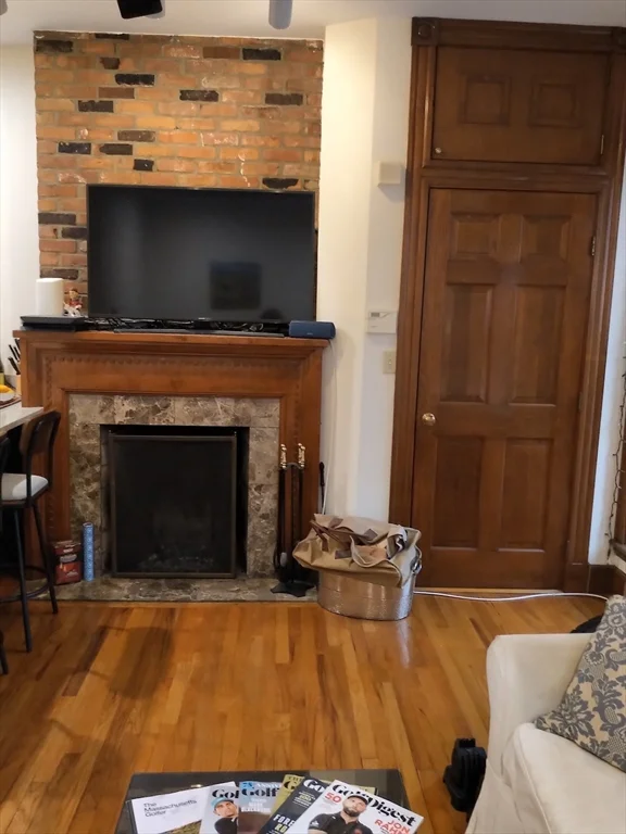 2 bed, 1 bath apartment for rent at 280A Shawmut Ave Unit 2, South End — photo 4 of 10