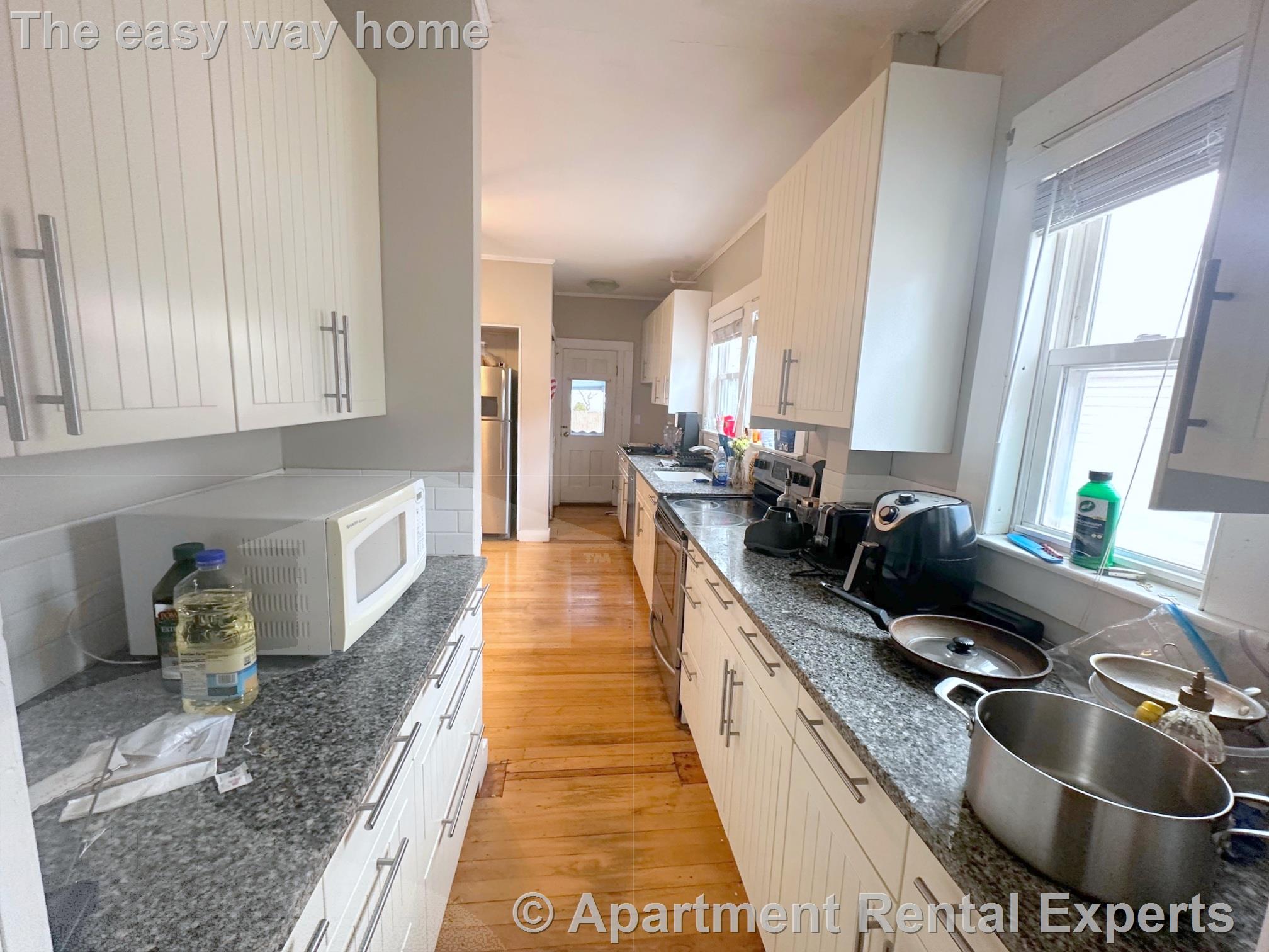 3 bed, 1 bath apartment for rent at 281 Alewife Brook Pkwa Unit 2, West Somerville — photo 3 of 15