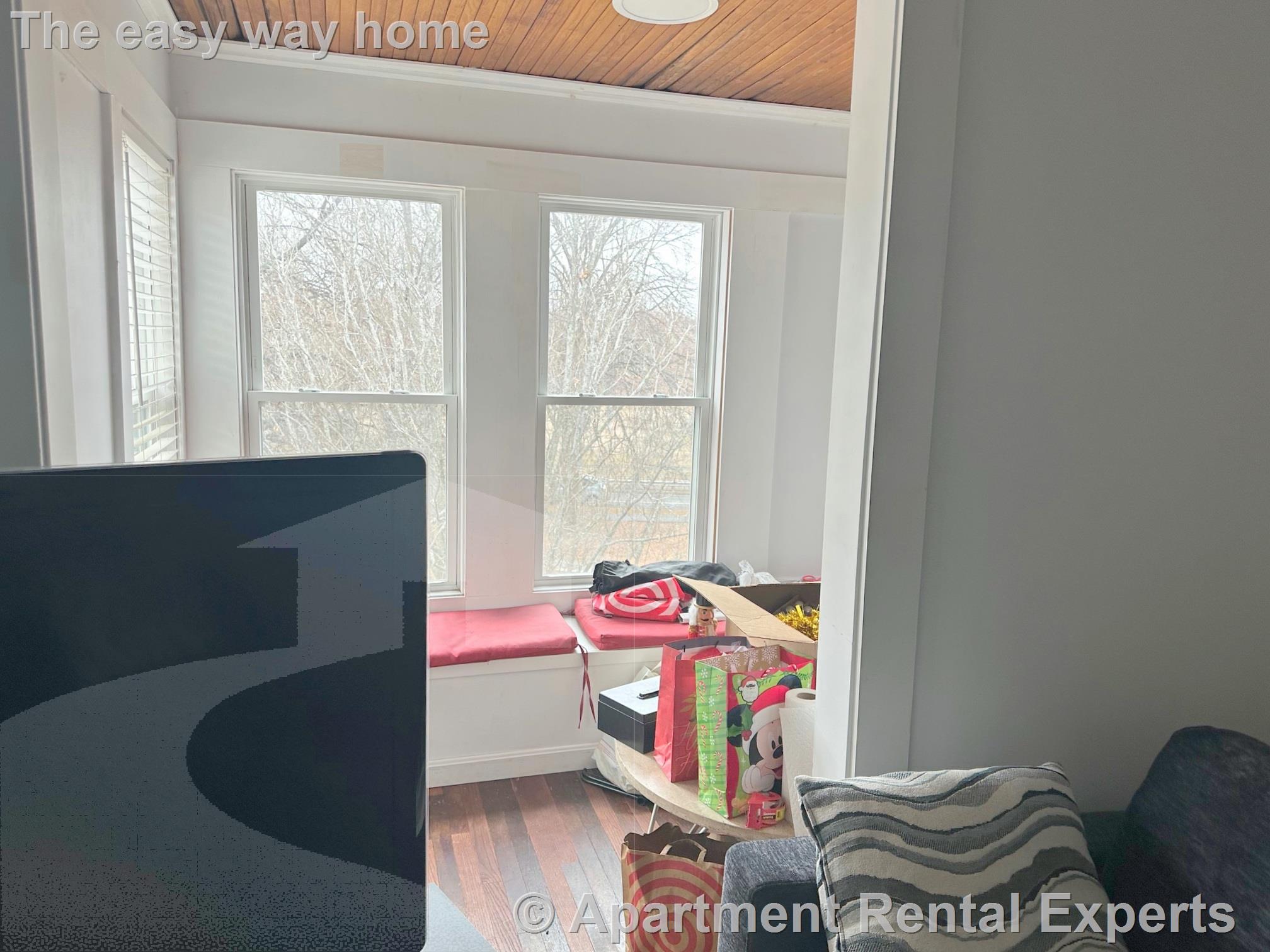 3 bed, 1 bath apartment for rent at 281 Alewife Brook Pkwa Unit 2, West Somerville — photo 6 of 15