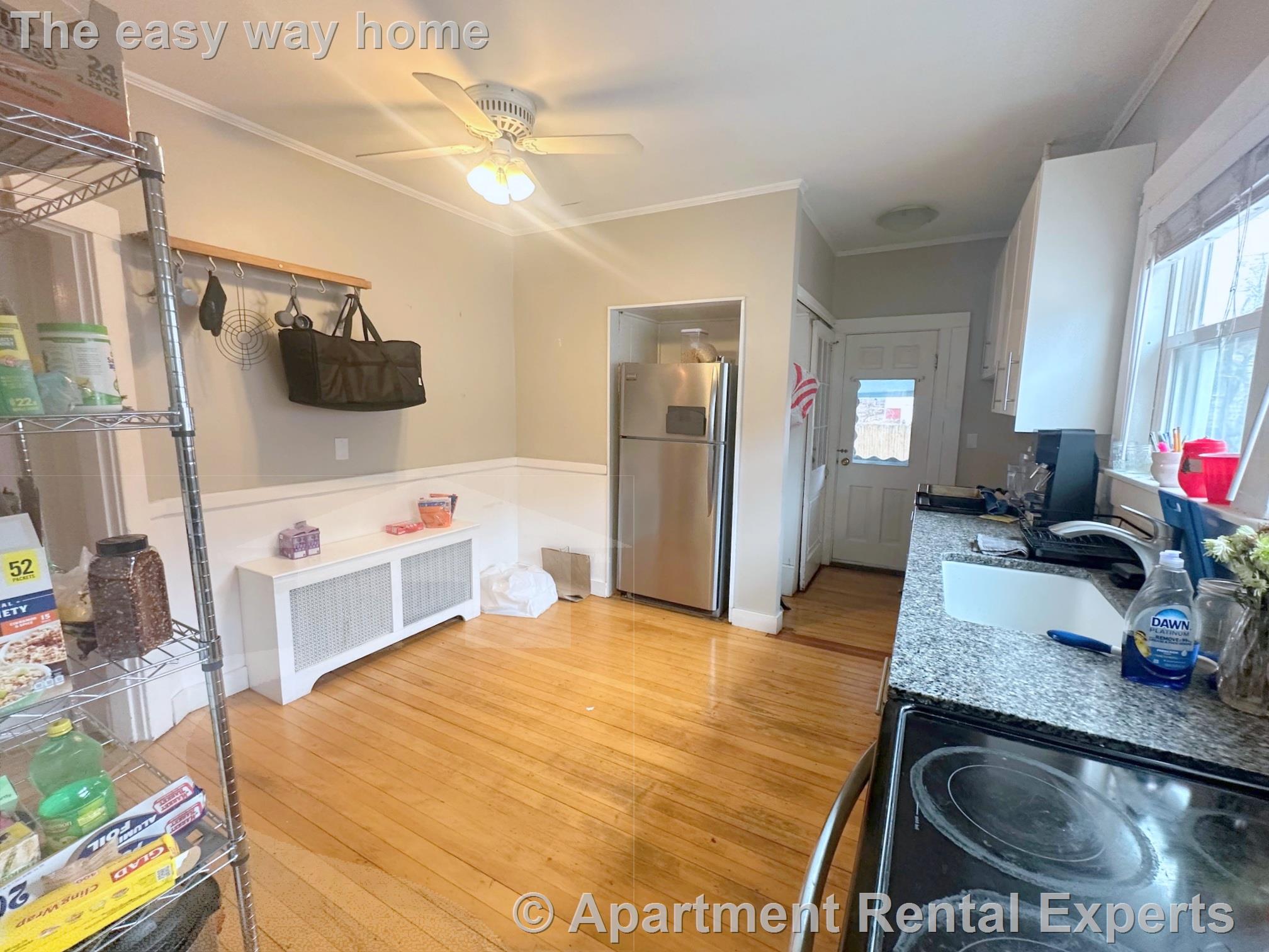 3 bed, 1 bath apartment for rent at 281 Alewife Brook Pkwa Unit 2, West Somerville — photo 4 of 15