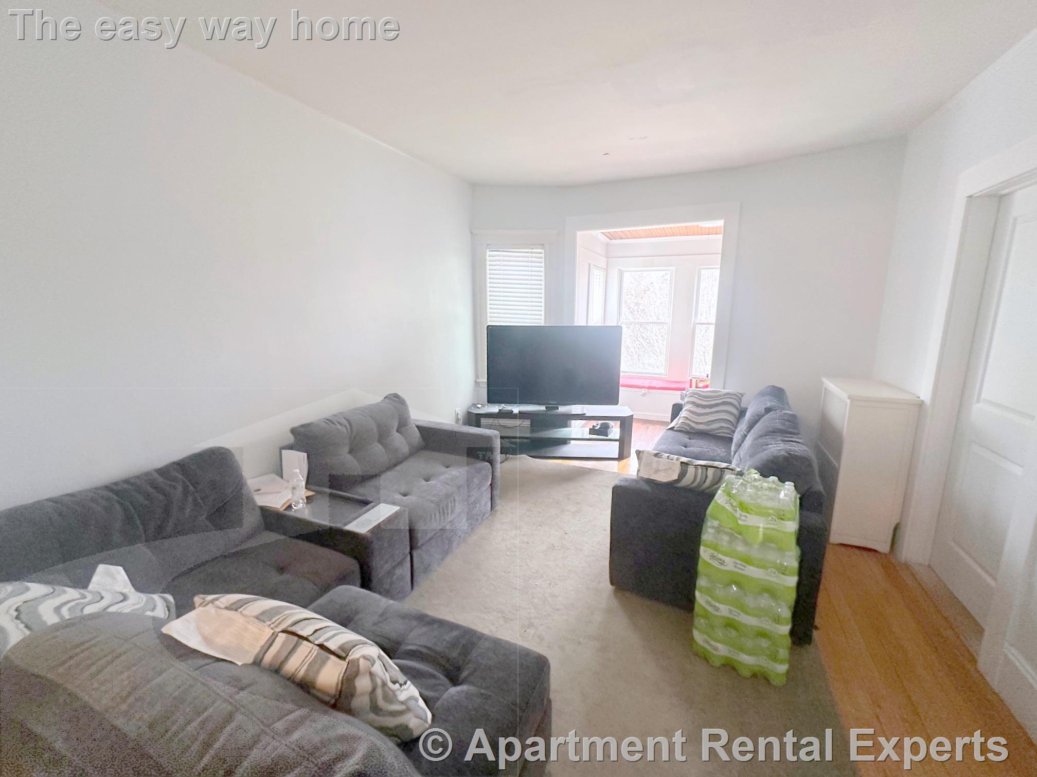 3 bed, 1 bath apartment for rent at 281 Alewife Brook Pkwa Unit 2, West Somerville — photo 5 of 15