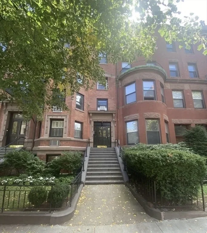 1 bed, 1 bath apartment for rent at 281 Beacon St Unit 7, Back Bay — photo 10 of 10