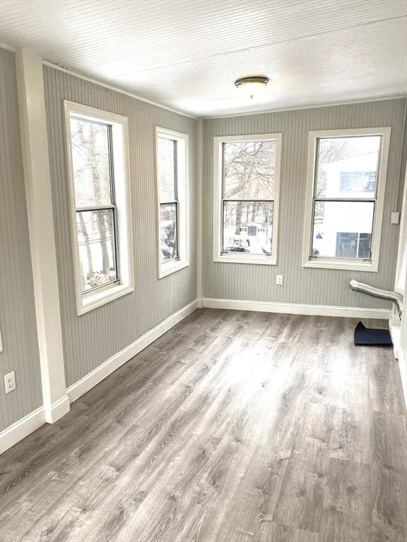 3 bed, 1 bath apartment for rent at 281 Belgrade Ave Unit 3, Roslindale — photo 15 of 18