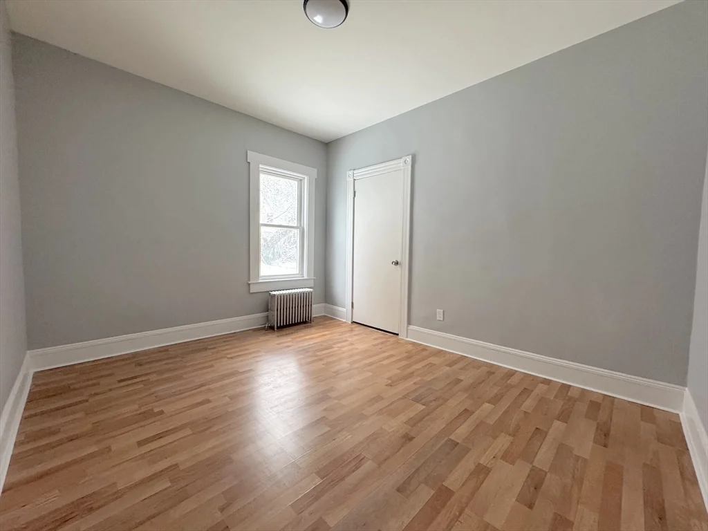 4 bed, 1 bath apartment for rent at 281 Blackstone Unit 1, Fall River — photo 5 of 9