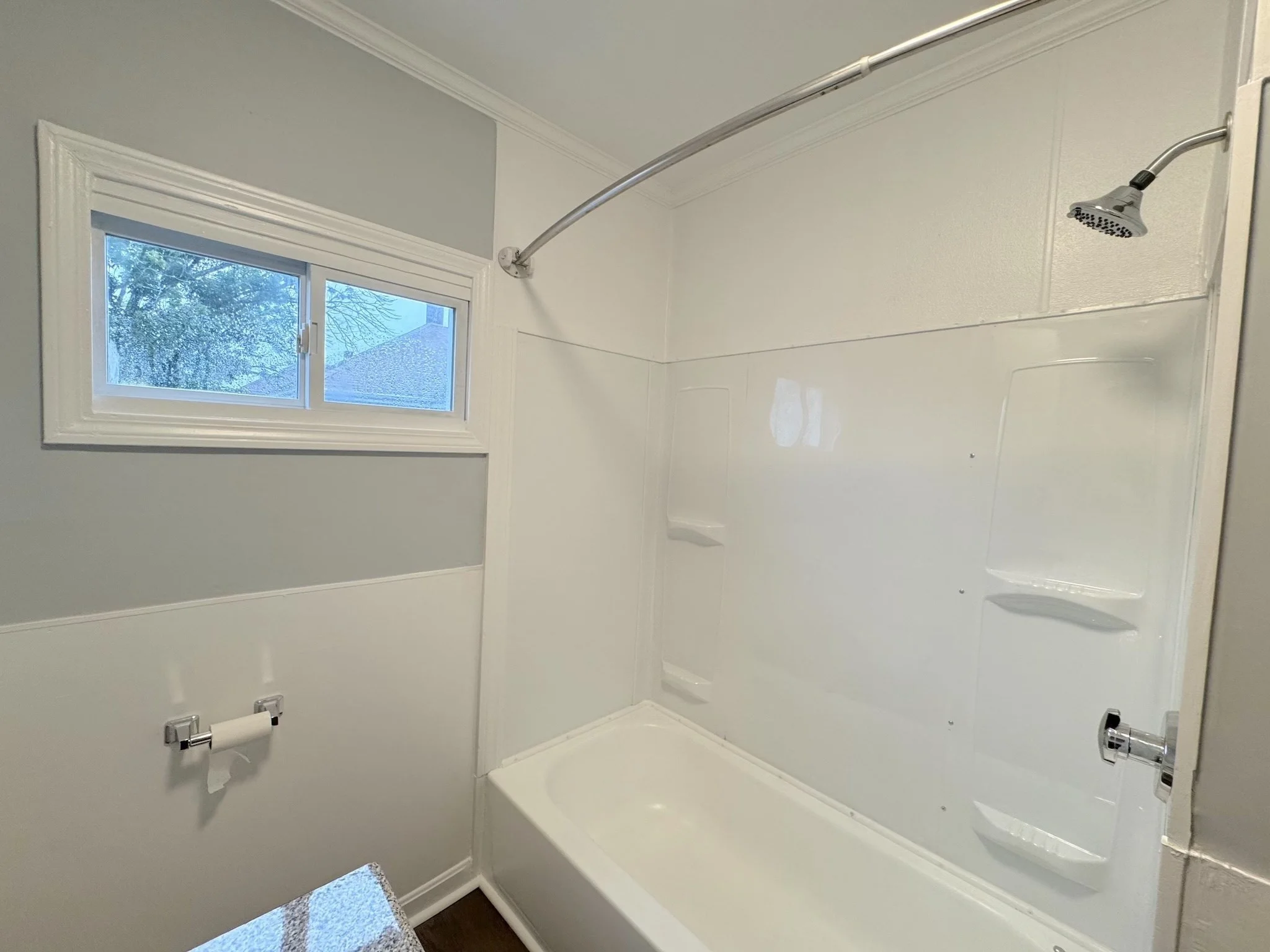 4 bed, 1 bath apartment for rent at 281 Blackstone Unit 2, Fall River — photo 4 of 11